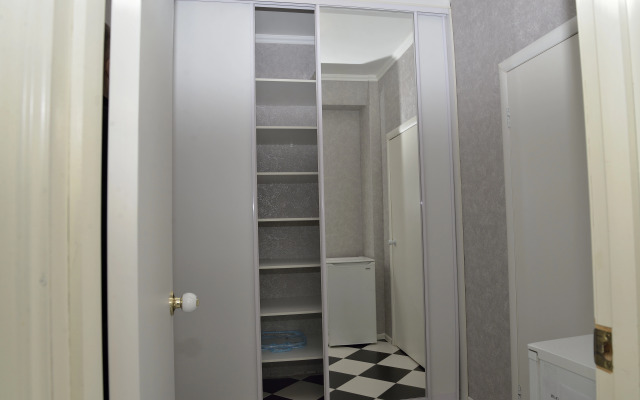 Studiya Tsentr Voyazh Plyus Zhd Flat