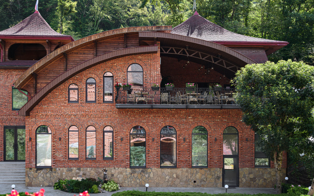 Dakhovskaya Sloboda Hotel