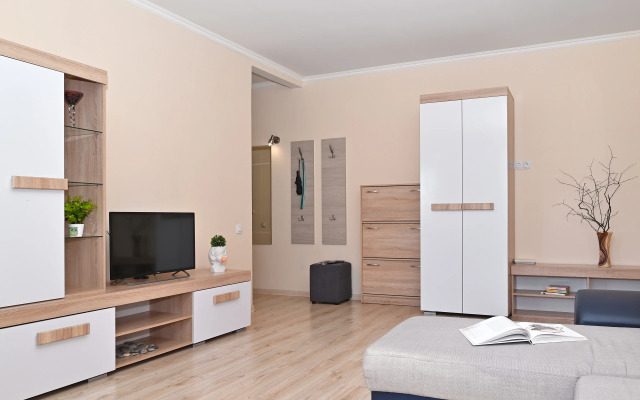 New Life U Tsentralnoy Ploschadi Apartments