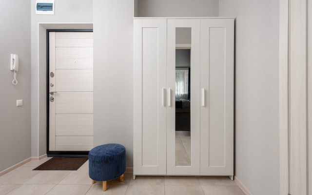 Vozle DonEkspotsentra i Akvaparka 15 etazh Flat