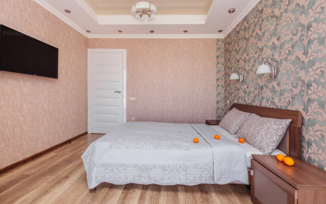 Per. Bogdana Khmelnitskogo 10 Flat