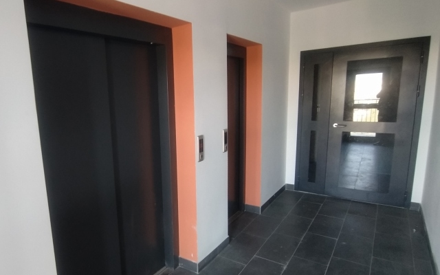 2-h komnatniye Lyuks V Tsentre Novyij Dom Apartments, 75 m2