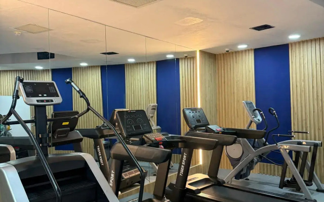 Four Season Li̇fe Resort