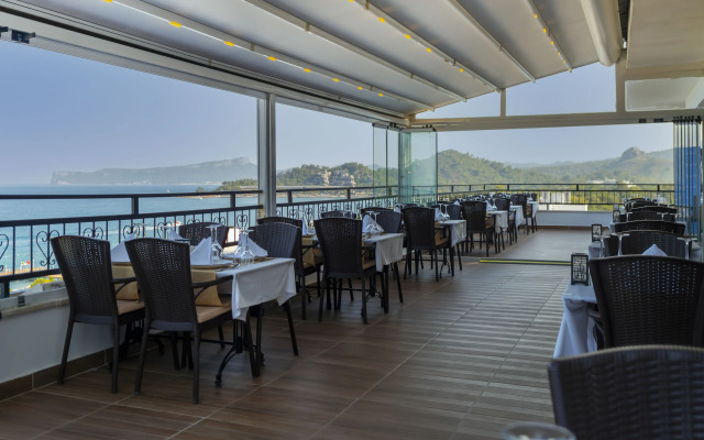 Loxia Comfort Resort Kemer