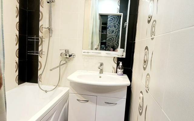 Na Lomonosova U Pruda Flat