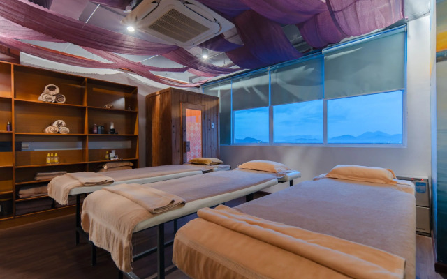 Le's Cham Hotel