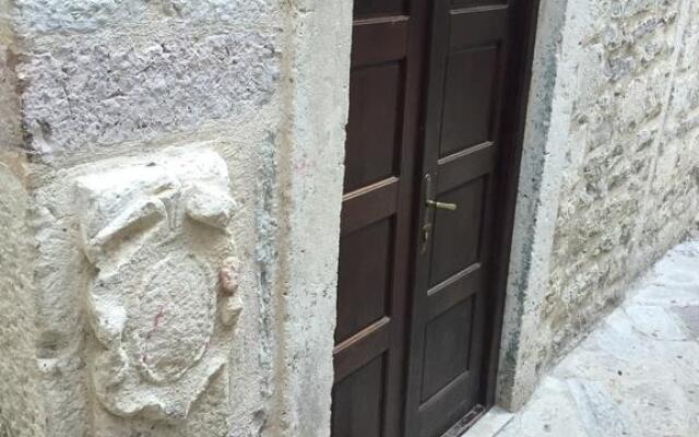 Hotel Athos Guesthouse
