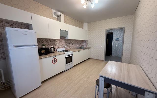 Uyutnaya odnushka s vidom na Olimpiyskiy park Flat