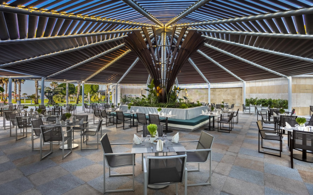Calista Luxury Resort