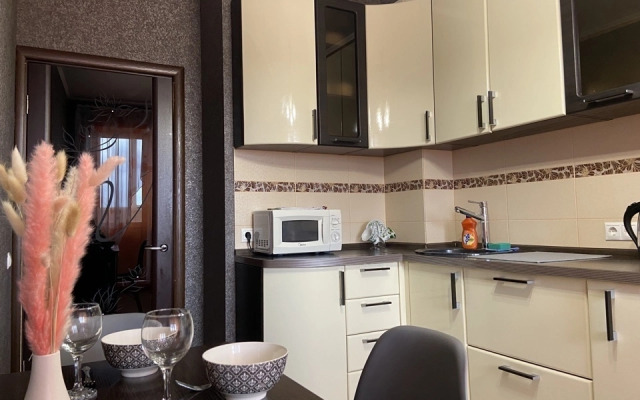 Na Ulitse Mikheeva 25 Flat