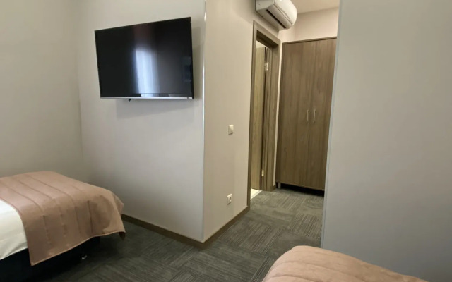 Istoriya Hotel