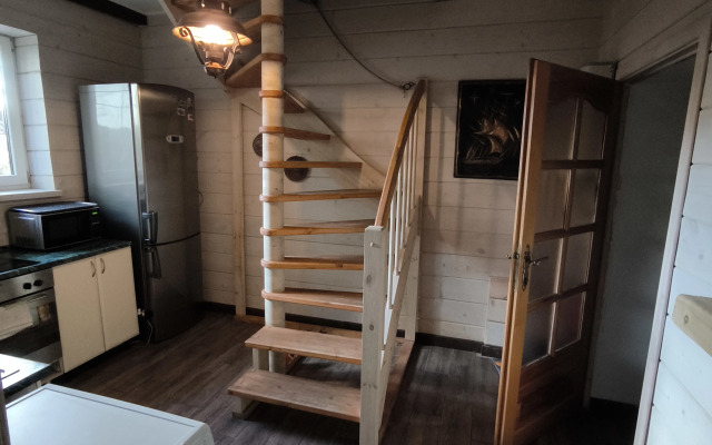 Derevenskij Dom U Morya Apartments