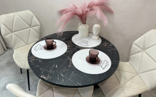 Uyutnaya kvartira na poberezhye Zelenogradska Flat
