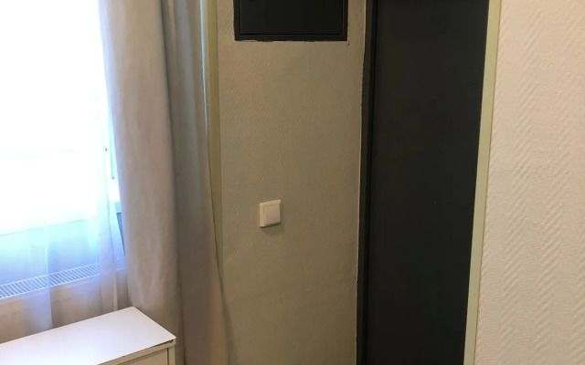 33 Shestimestnye Apartments