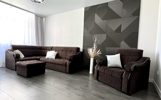Dvukhkomnatnye Vozle ZhD I Naberezhnoy Apartments