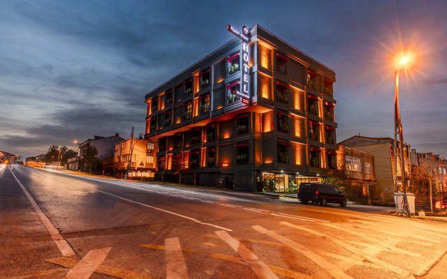 Hotel Elysian Airport