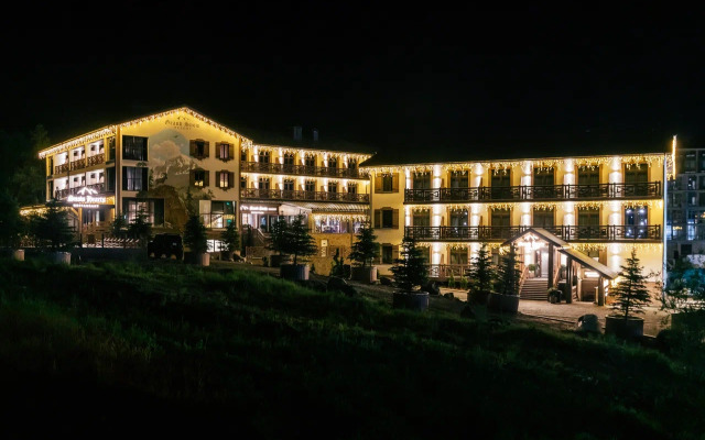 Grand Snow Resort Hotel