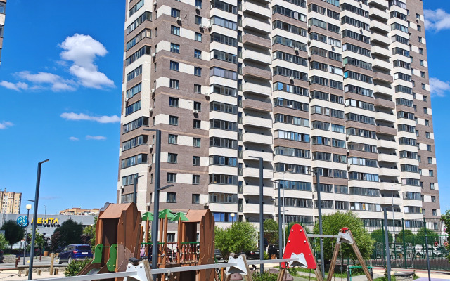 U TTs Kristall Mendeleeva 2 Flat