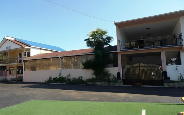 Guest house Miya