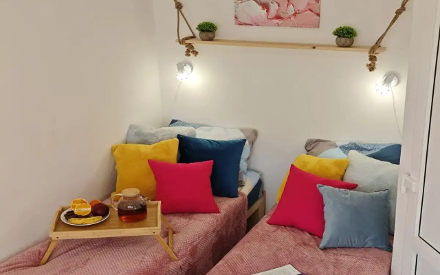 Studiya Po Tukhachevskogo 49/2-23 Flat