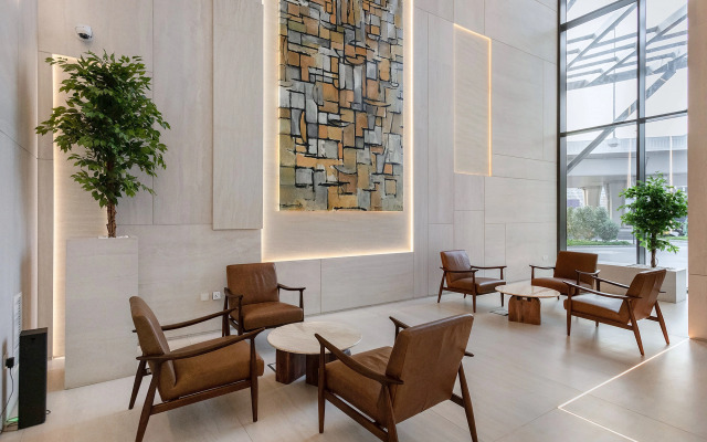 Modern Studio at Paragon Apartments