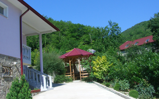 Nesta RF Guest House