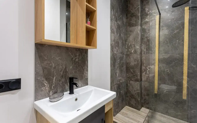 Апартаменты на Коминтерна 15