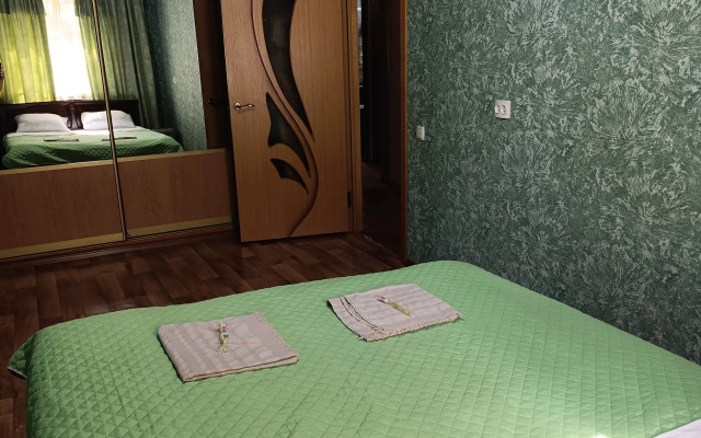 V Kamenske-Shakhtinskom Flat