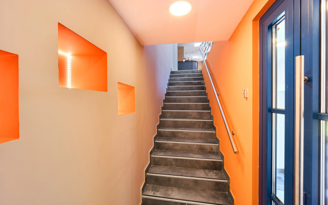 Oranzhevoe Nebo Hostel