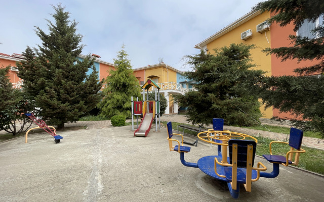 Апартаменты с бассейном и рядом с морем