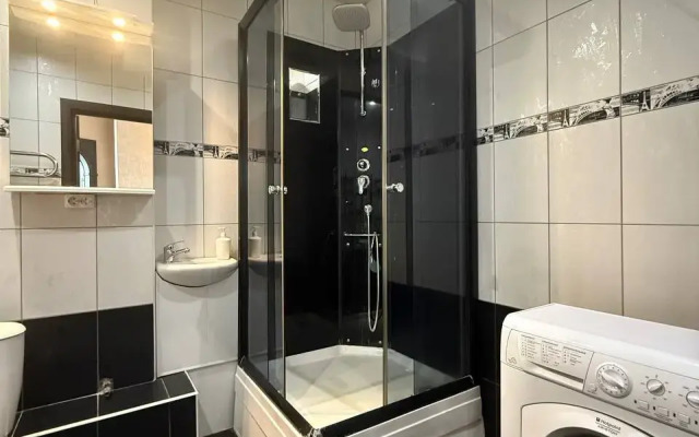 Novaya V Tsentre Novosibirska Flat