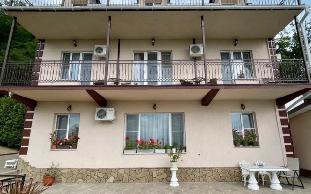 V Sochi Dacha Guest house
