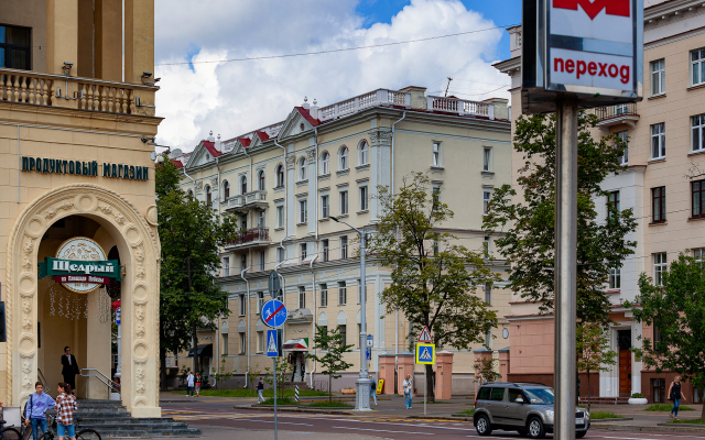 Dvuhkomnatnye Na Ploschadi Pobedy Apartments