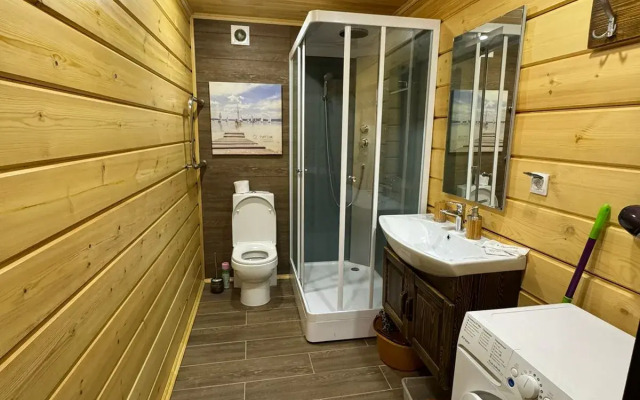 Апартаменты в доме Олега Митяева с видом на озеро