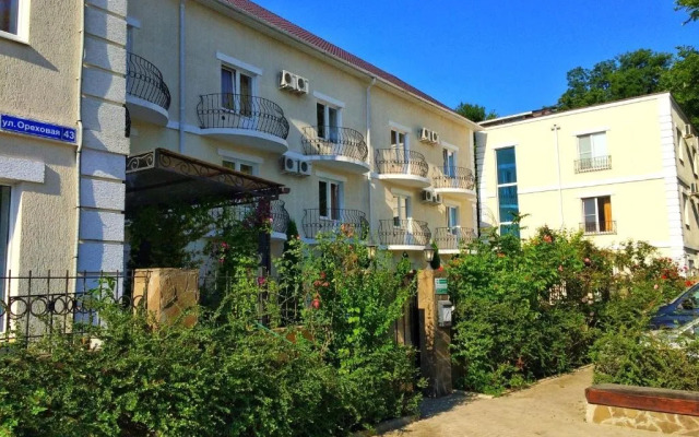 Zolotoj Kashtan Guest house