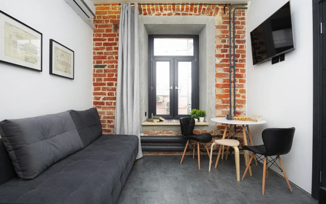 Surkova 20/6 GoldenRing Apartment 2