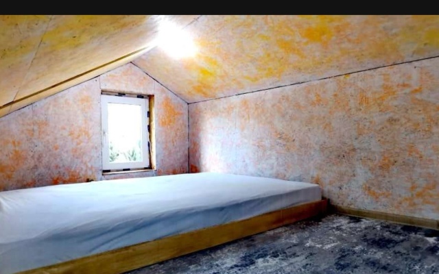 Moroshka Khaus Guest House