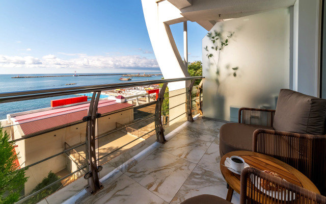 Apart-hotel Morskoy Resort First Line