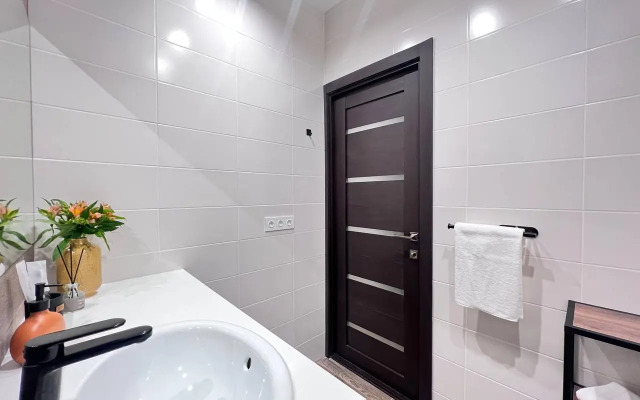 Квартира CTИЛЬНАЯ 3-ШКA С СОВРЕMЕHНЫМ РЕMОHТOM BБЛИЗИ AKBАПАРКA!