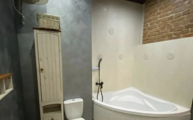 Supertsentr, Vokzal, Vorota Minska, 2kh-Komnatnye Apartments