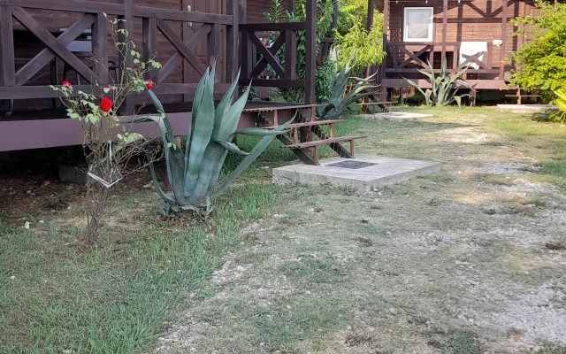 Domiki U Reki Guest House