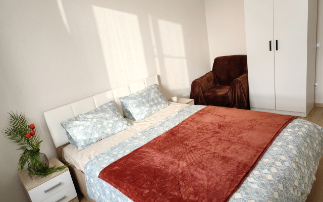 Dvushka Derzkie Koty Milye Pyosiki Flat
