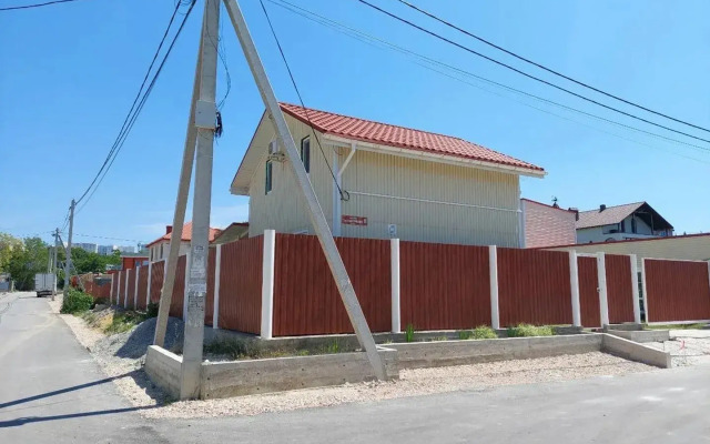 Частный дом в 1-м Академическом переулке 9