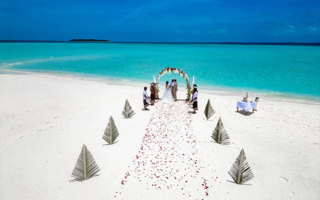 Dhigufaru Island Resort