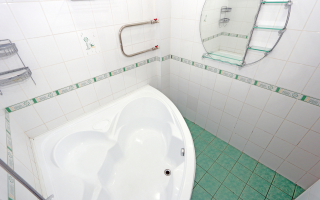 V Shelekhove 6 Flat