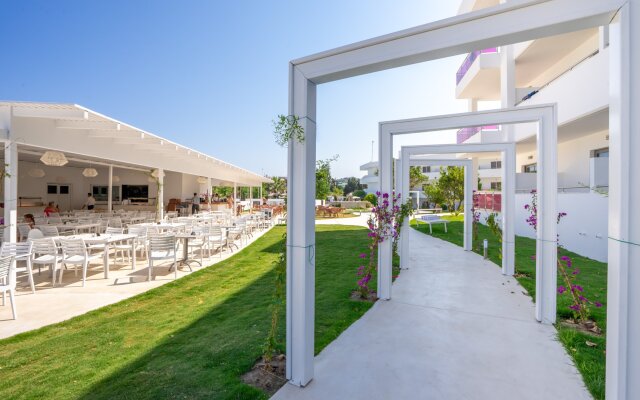 Stamos Hotel