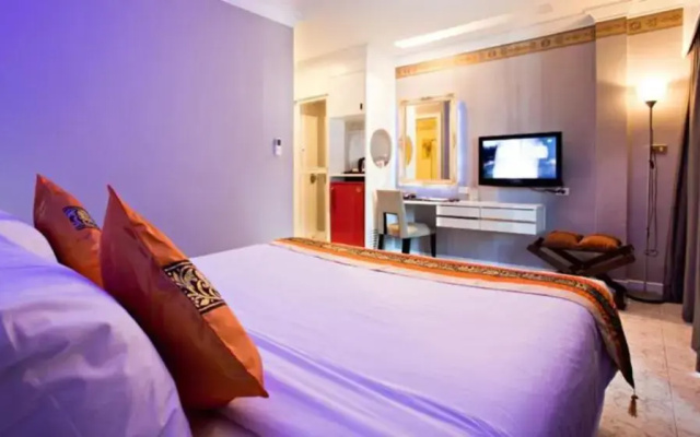 C&N C&N  Patong, Phuket