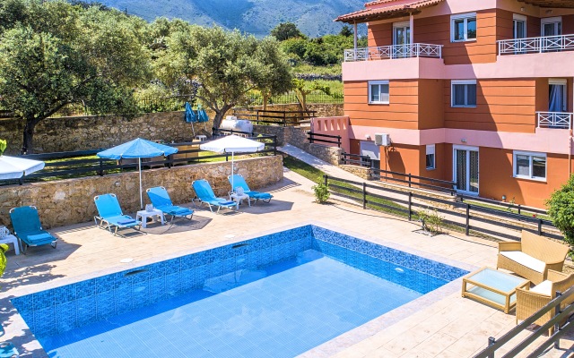 Aqua Mare Villa Heated Pool