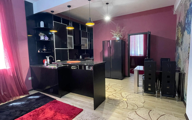 Yevrodvushka U Morya Apartments