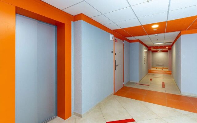 U Metro Parnas 1971 Apartment